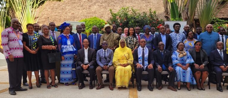 Côte d’Ivoire-AIP/ La 5ème Semaine de lutte contre la résistance aux antimicrobiens lancée pour le sceau de la prévention multisectorielle