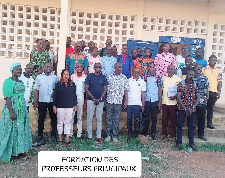 Côte d’Ivoire-AIP/Des enseignants du lycée municipal de Sinématiali formés au dépistage des troubles visuels chez les élèves