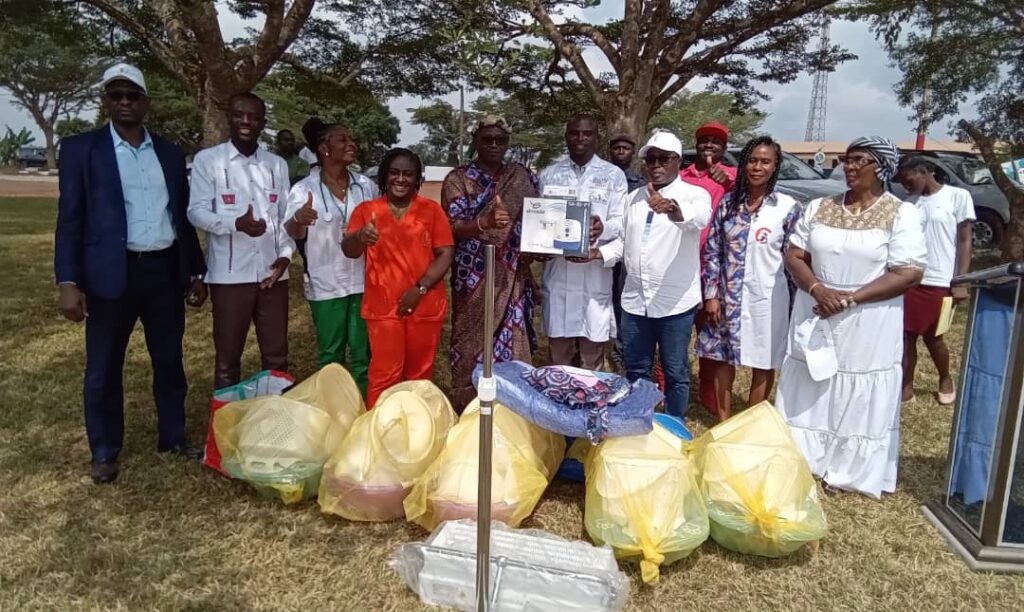 Côte d’Ivoire-AIP/ Une ONG offre du matériel biomédical au centre de santé urbain de N’douci