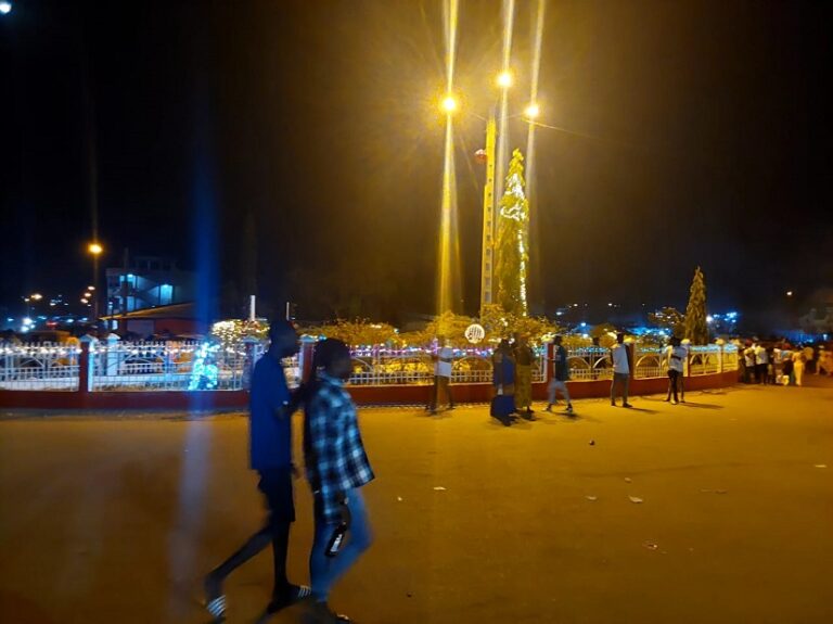 Côte d’Ivoire-AIP/Le maire de N’douci offre un réveillon de feux d’artifice aux populations