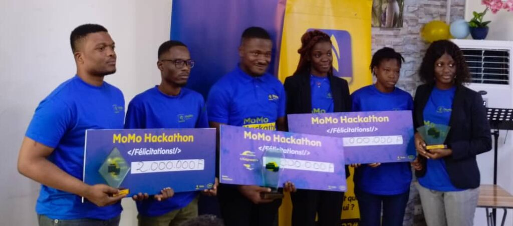 Côte d’Ivoire-AIP/ Momo Hackathon 2023 : le trio gagnant du concours de solutions numériques connu