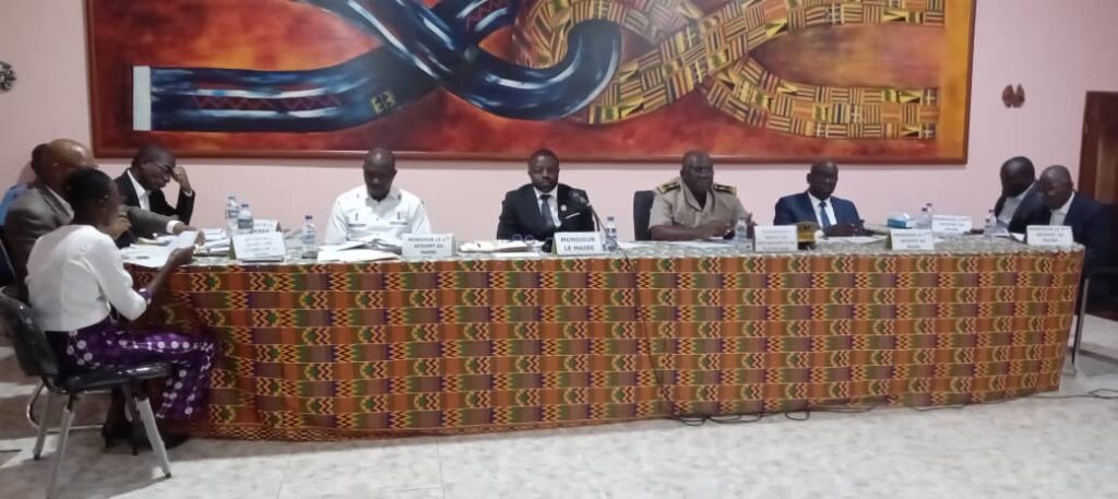 Côte d’Ivoire – AIP/ Le maire de M’Bahiakro annonce une augmentation des salaires des employés municipaux