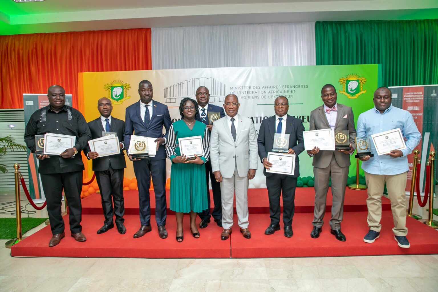 AIP/ Remise de récompenses aux 2e et 3e lauréats du prix d’excellence: Léon Kacou Adom félicite le jury pour avoir détecté les valeurs de l’Ivoirien nouveau