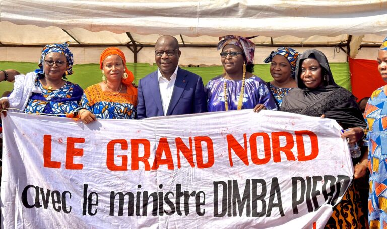 Côte d’Ivoire-AIP/Les femmes du « Grand nord » de N’douci honorent Pierre Dimba pour ses actions sociales