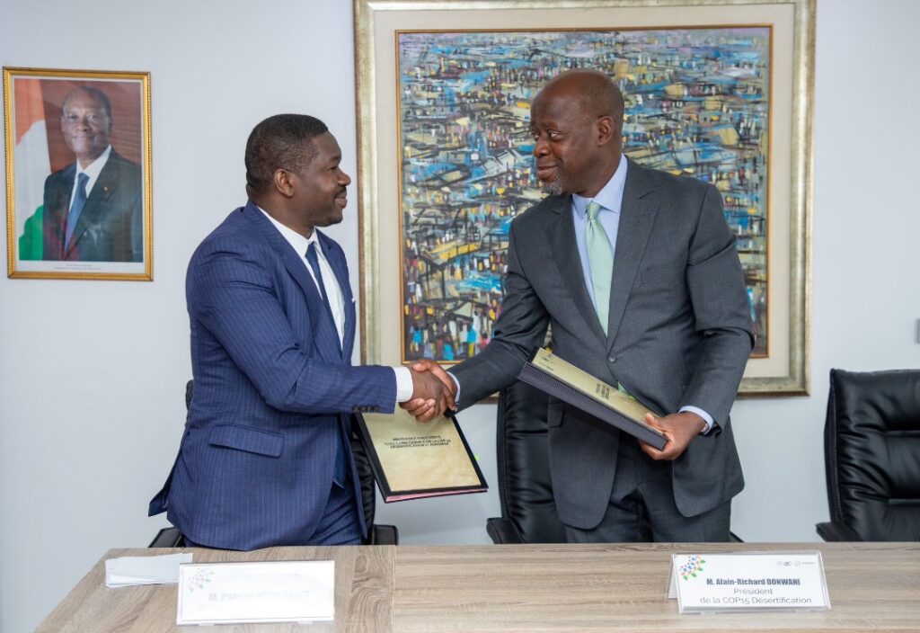 Côte d’Ivoire-AIP/ La COP 15 Désertification et l’Agromap signent un protocole d’accord pour mutualiser leurs actions contre le changement climatique