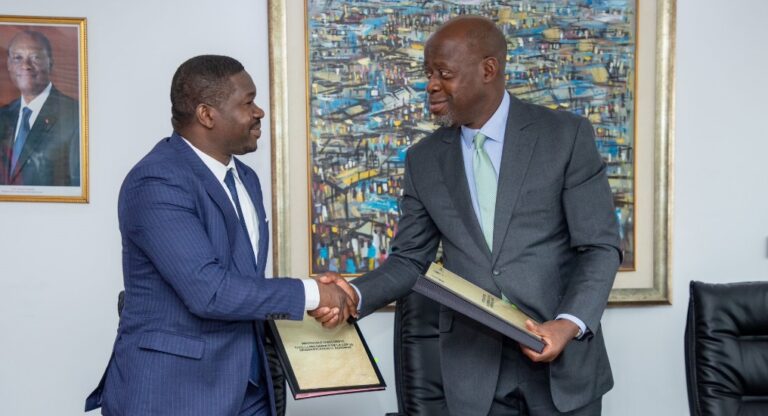 Côte d’Ivoire-AIP/ La COP 15 Désertification et l’Agromap signent un protocole d’accord pour mutualiser leurs actions contre le changement climatique