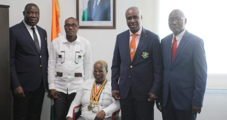 Côte d’Ivoire-AIP/ Le ministre Silas Metch promet de loger les disciplines sportives à la même enseigne