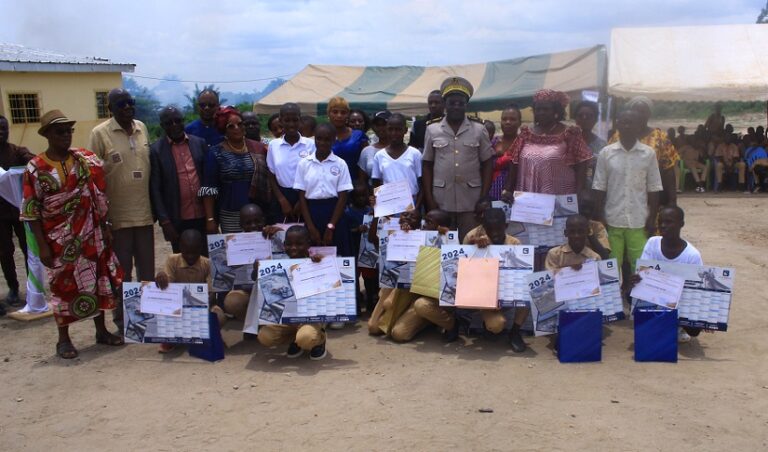 Côte d’Ivoire-AIP/Les 13 meilleurs élèves du deuxième trimestre du collège moderne de Grand-Morié récompensés