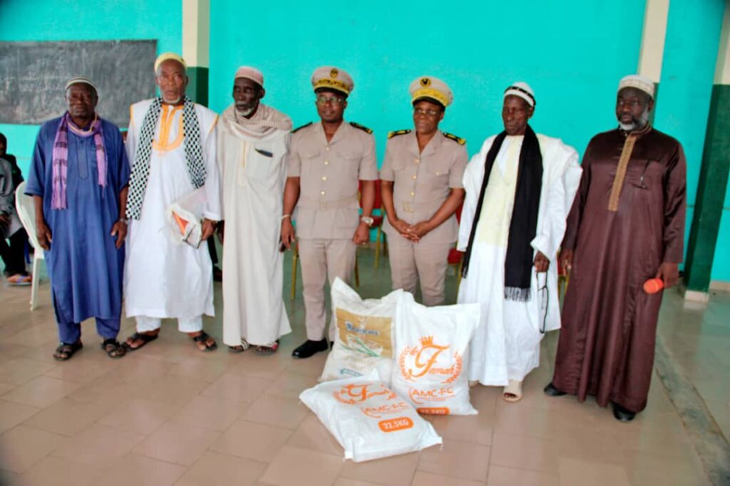 Côte d’Ivoire – AIP / Ramadan 2024 : Le maire de Dimbokro offre des vivres à la communauté musulmane du N’Zi