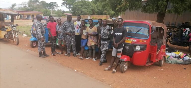 Côte d’Ivoire – AIP/ Des conducteurs de motos taxis mécontents de l’enterrement précipité de leur collègue à Koun-Fao