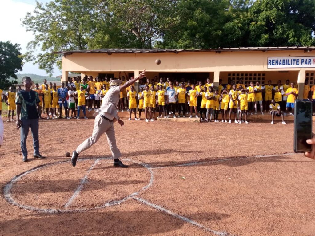 Côte d’Ivoire-AIP/ Le sous-préfet de Téhini invite les candidats aux épreuves physiques du BEPC à la rigueur