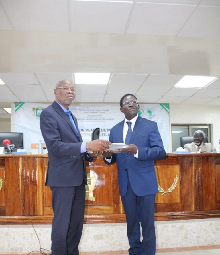 Côte d’Ivoire-AIP/ Le PAGEF équipe le Conseil d’Etat en matériel informatique