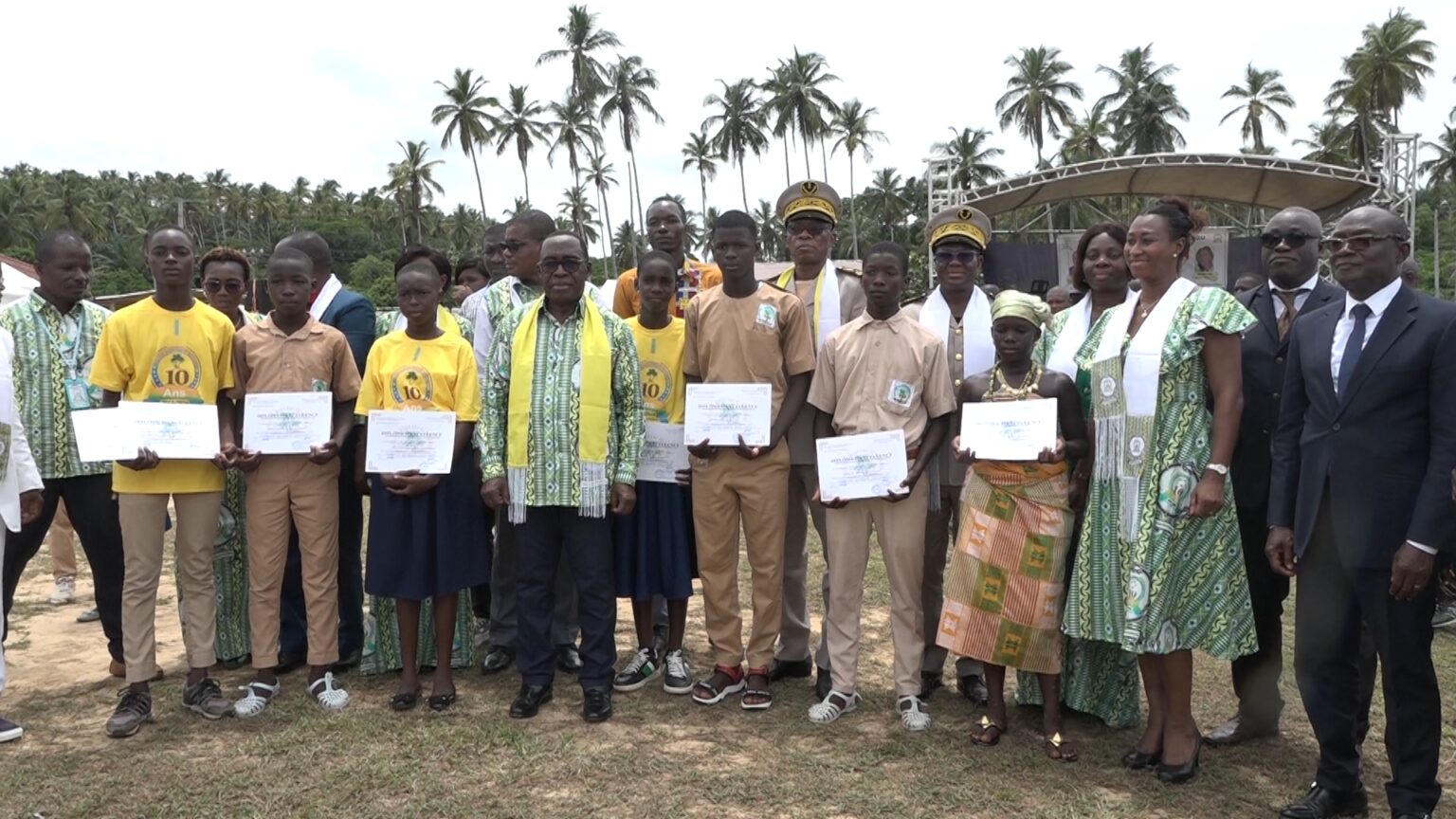 Côte d’Ivoire-AIP/ Dix ans du collège moderne de Nouamou : Aka Aouélé appelle à l’implication de tous dans le développement de l’école