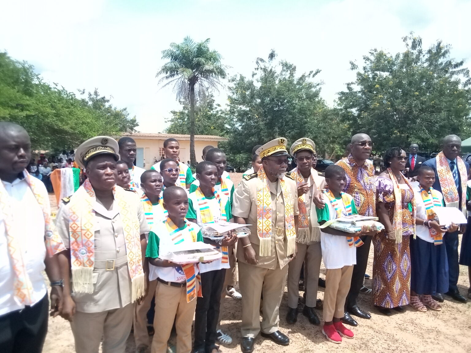 Côte d’Ivoire – AIP / Les meilleurs élèves du lycée moderne 1 d’Akoupé primés