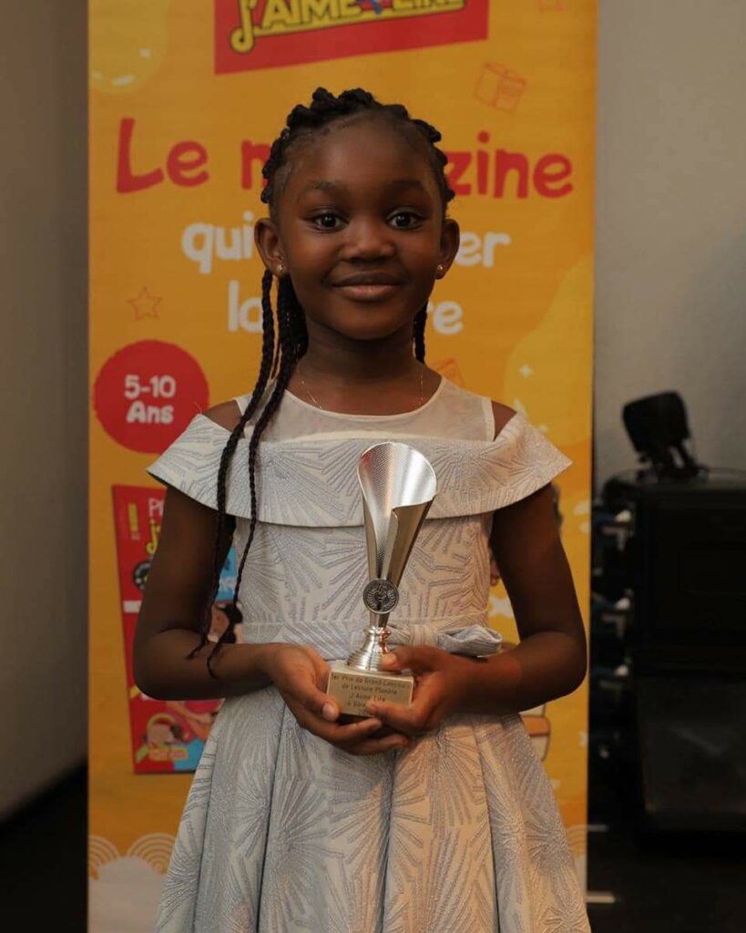 Côte d’Ivoire-AIP/ Marie-Anaëlle Komenan remporte la grande finale du concours de lecture à voix haute
