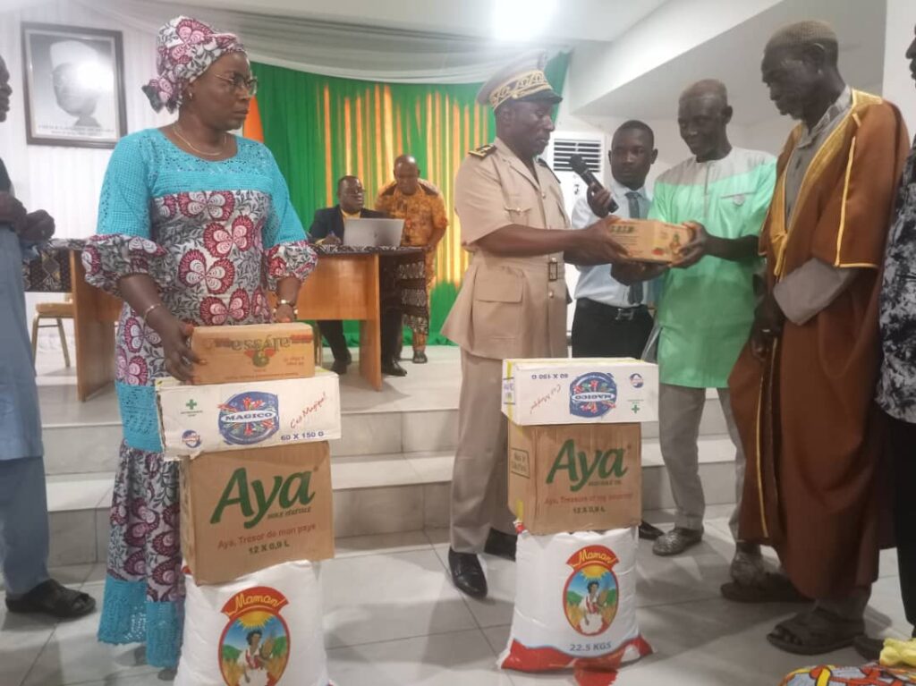 Côte d’Ivoire-AIP / La ministre Belmonde Dogo apporte un soulagement aux victimes des inondations du Tchologo