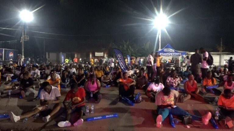 Côte d’Ivoire-AIP/ Une session de fitness rassemble un millier de participants dans un élan de convivialité à Aboisso