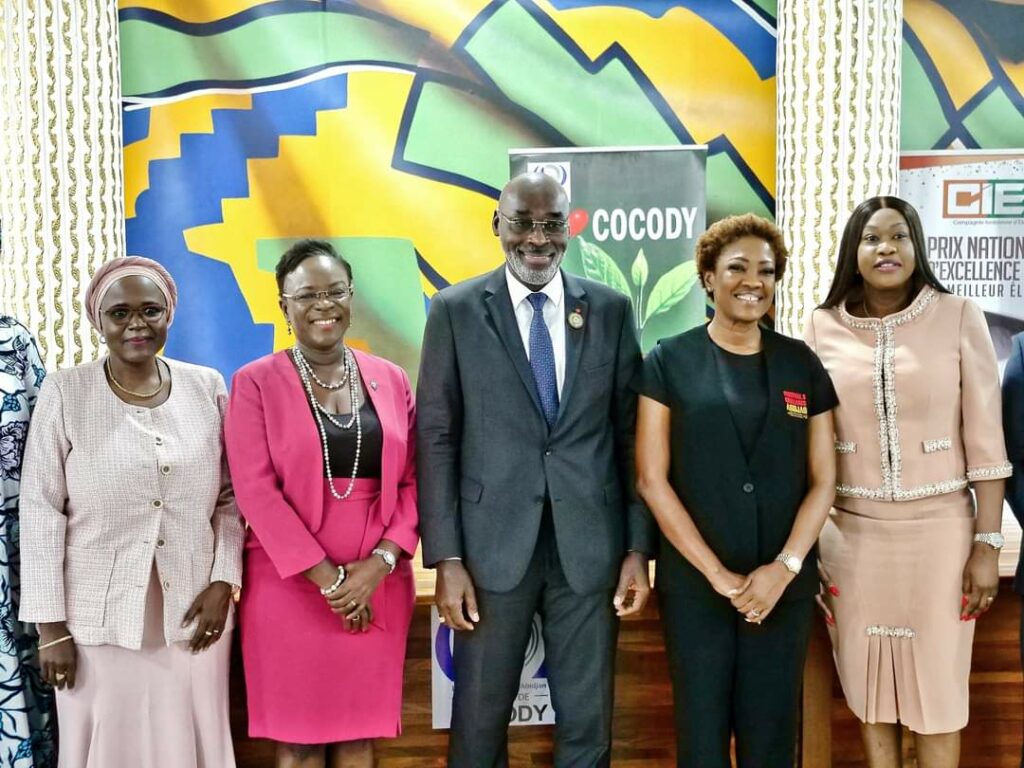 Côte d’Ivoire-AIP/ La mairie de Cocody et de grandes entreprises mettent en place un plan d’action pour l’insertion professionnelle des jeunes