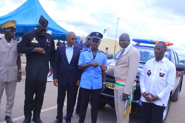 Côte d’Ivoire-AIP/ Le ministre de la Sécurité met en service le commissariat de police de Madinani