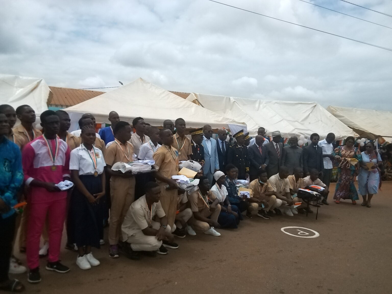 Côte d’Ivoire – AIP / An 64 : Les meilleurs élèves du département d’Akoupé honorés