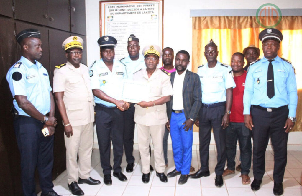 Côte d’Ivoire-AIP / La plateforme des fonctionnaires rend hommage à l’ancien commissaire police de Lakota