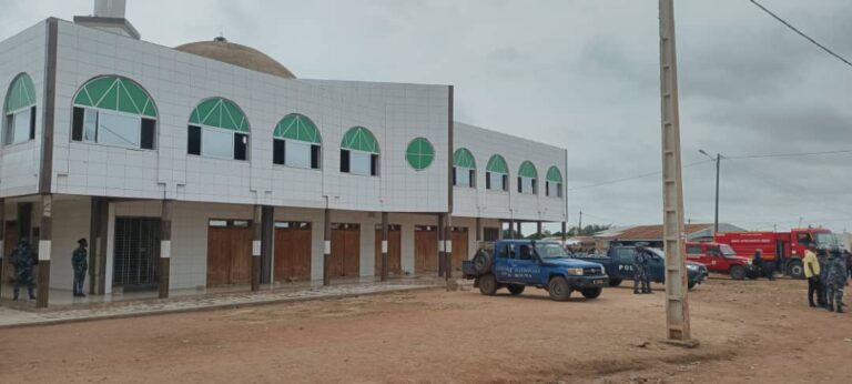 Côte d’Ivoire-AIP/ Le roi du Bounkani lance un appel au calme à la communauté musulmane de Bouna après les émeutes de vendredi