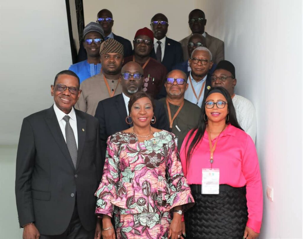 Côte d’Ivoire-AIP/La WAAPAC présente le contenu de ses missions à la présidente du Sénat