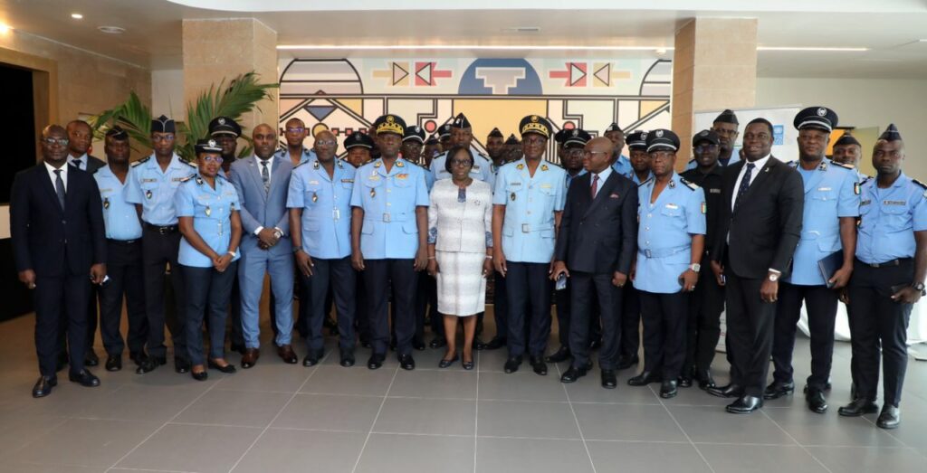 Côte d’Ivoire-AIP/ Trente-trois agents des services du ministère de l’Intérieur formés sur le renforcement du dispositif de contrôle interne de la police nationale
