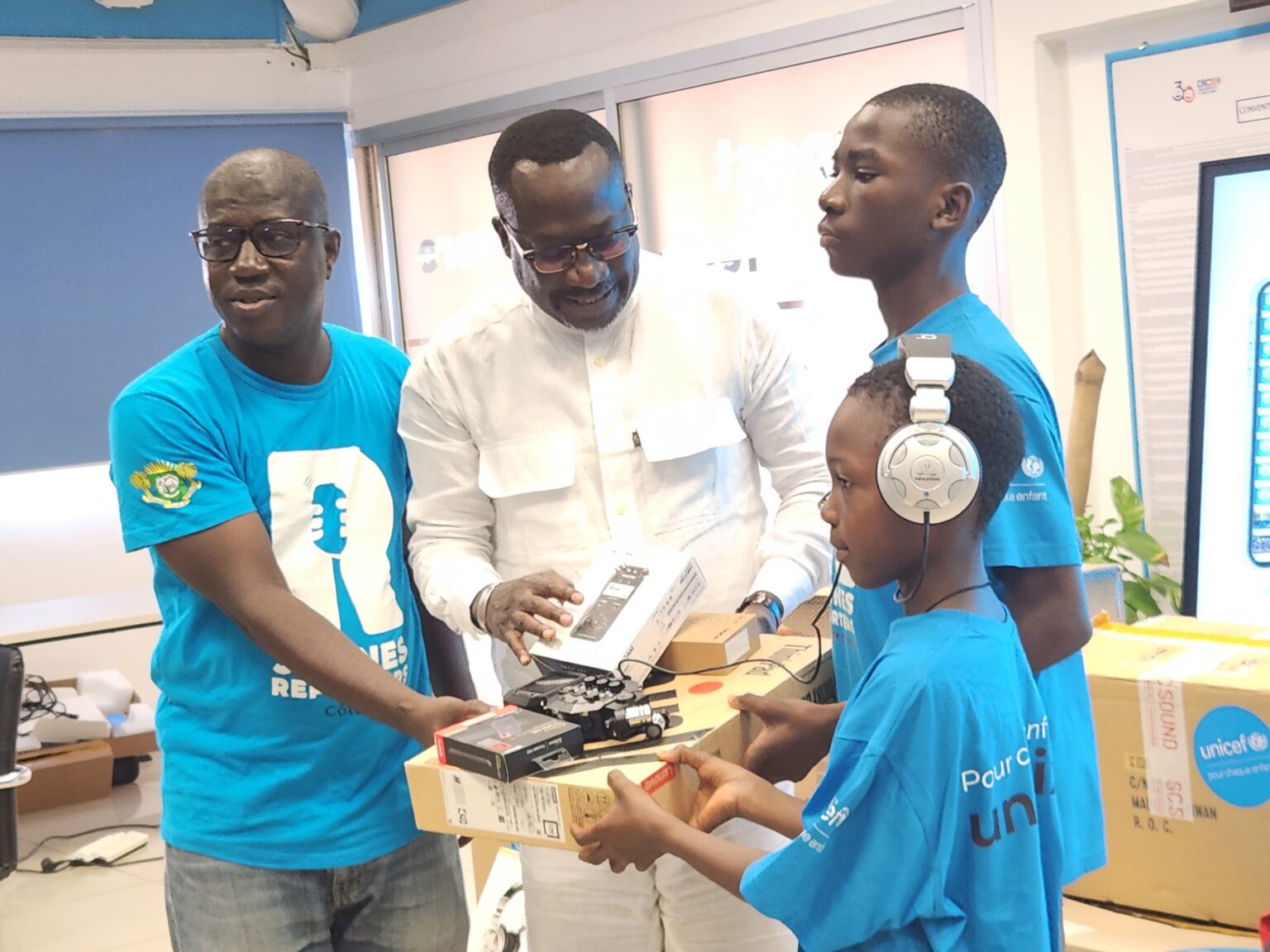 Côte d’Ivoire-AIP/ L’UNICEF équipe des jeunes reporters en matériels techniques