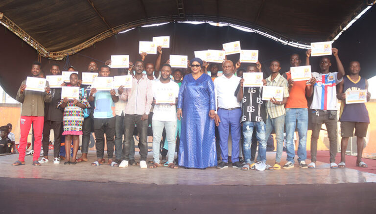 Côte d’Ivoire-AIP/La mairie de San-Pédro offre 1 500 permis de conduire pour l’insertion professionnelle des jeunes