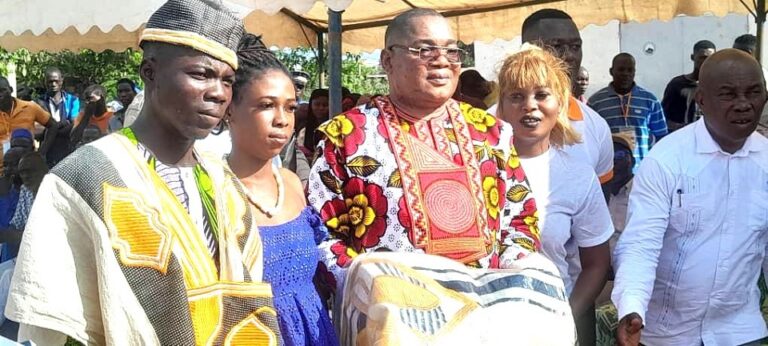 Côte d’Ivoire-AIP/ Un cadre du RHDP appelle les nouveaux majeurs du Guémon à se faire enrôler sur la liste électorale
