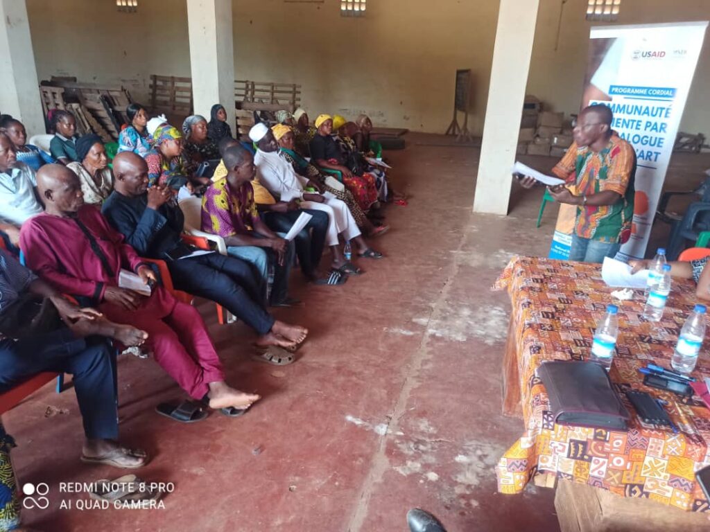 Côte d’Ivoire-AIP/ La CIED sensibilise les leaders d’opinions de Bayota à la non-violence en période électorale