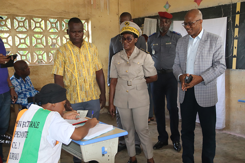 Côte d’Ivoire-AIP/ RLE : La CEI encourage les déguerpis du parc national de la Marahoué à se faire enrôler dans tout centre disponible