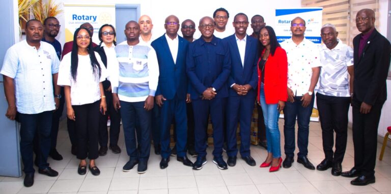 Côte d’Ivoire-AIP/ Quatre clubs du Rotary offrent des médicaments de chimiothérapie et des vivres aux unités d’oncologie pédiatrie de Treichville et de Bingerville