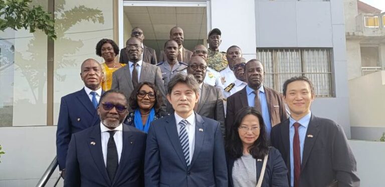 Côte d’Ivoire-AIP/ La Corée offre quatre véhicules comme contribution à la lutte contre l’insécurité maritime