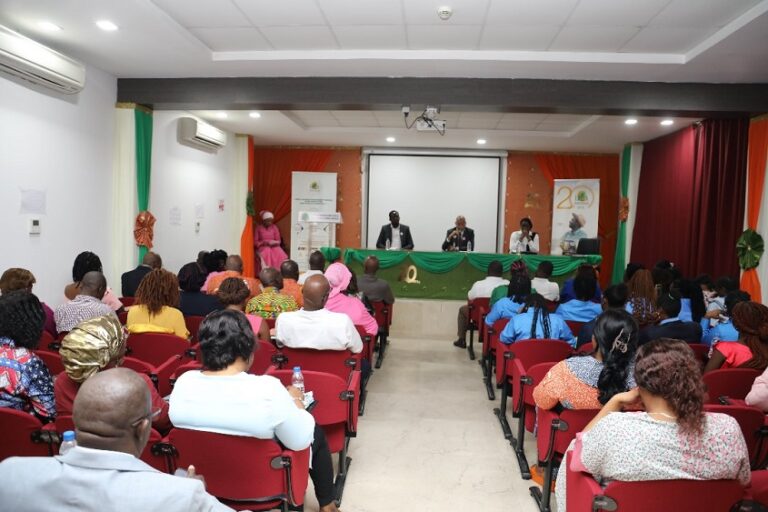 Côte d’Ivoire-AIP/ Octobre rose: le FIRCA sensibilise son personnel pour la prévention du cancer du sein