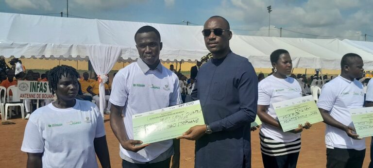Côte d’Ivoire-AIP/ Plus de 23 000 jeunes bénéficient du PJGouv dans la région de Gbêkê (ministre)