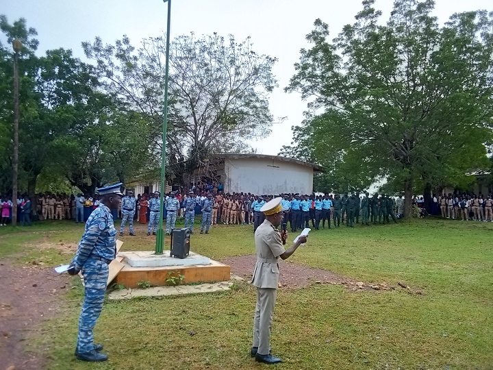 Côte d’Ivoire-AIP / Le sous-préfet d’Akoupé exhorte les élèves du lycée moderne 1 au civisme et à l’abnégation dans le travail