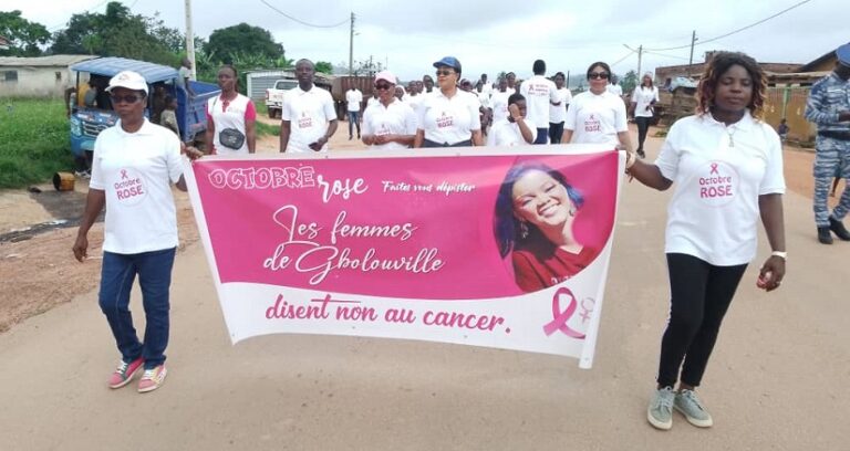 Côte d’Ivoire-AIP/Octobre rose: les femmes de Gbolouville marchent contre cancer du sein