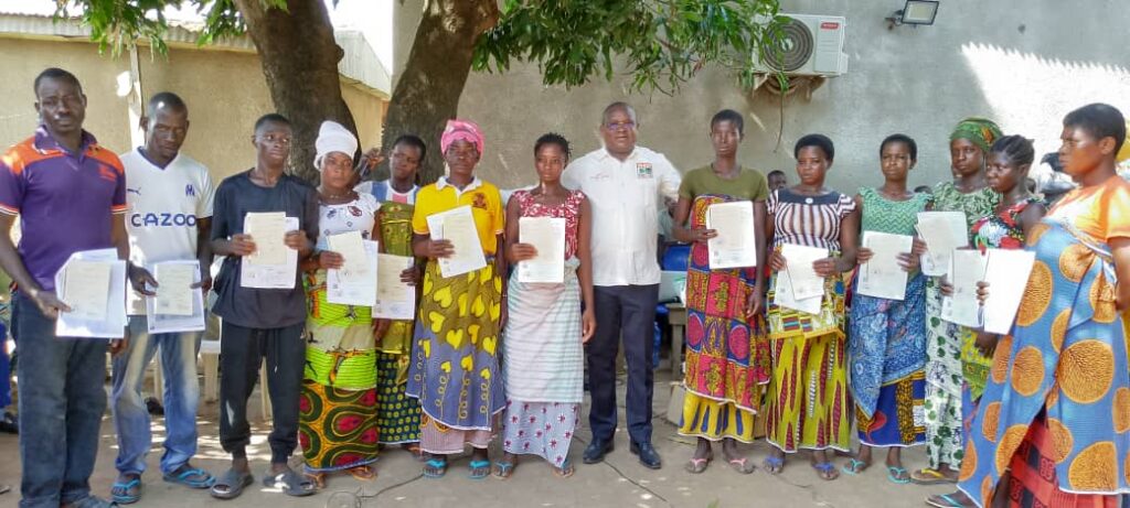 Côte d’Ivoire-AIP/ Remise de certificats de nationalité aux nouveaux majeurs de Youndouo et Ondéfidouo