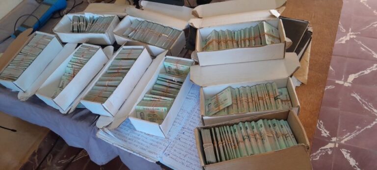 Côte d’Ivoire-AIP/ Le sous-préfet de Tiébissou invite les propriétaires de près de 1300 CNI à les retirer