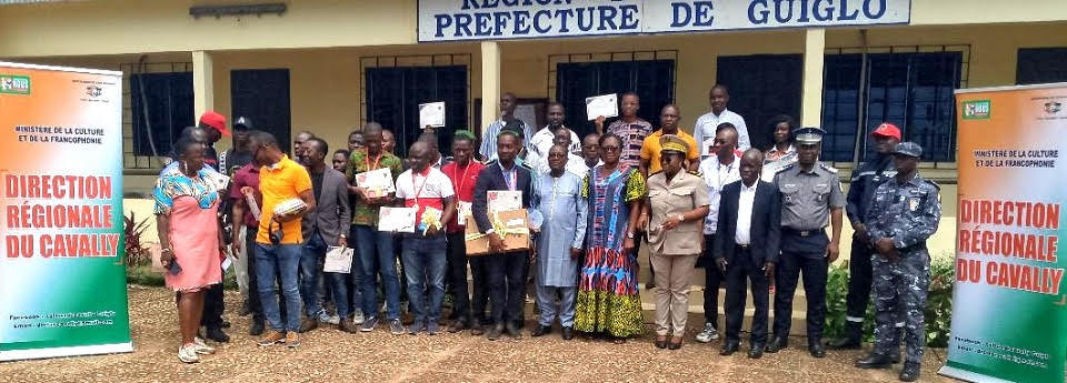 Côte d’Ivoire-AIP/ Concours de dictée «Plume d’élite» : cinq cracks en langue française primés à Guiglo