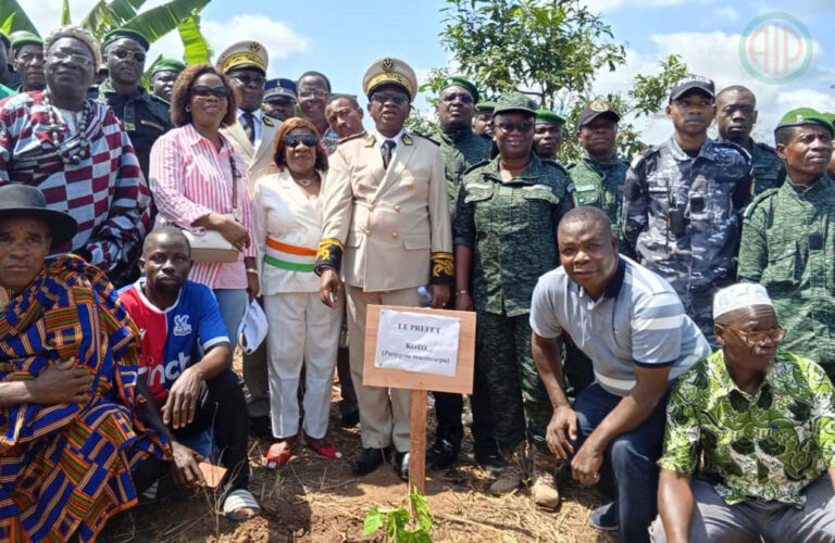 Côte d’Ivoire-AIP/Restauration forestière : les Eaux et Forêts initie une opération de planting d’arbres à Gbahiri