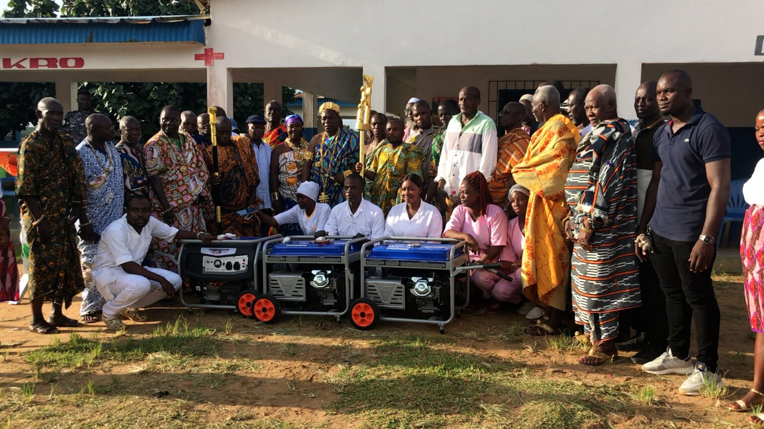 Côte d’Ivoire-AIP/ Des centres de santé de Noé reçoivent un don de groupes électrogènes de la part du roi