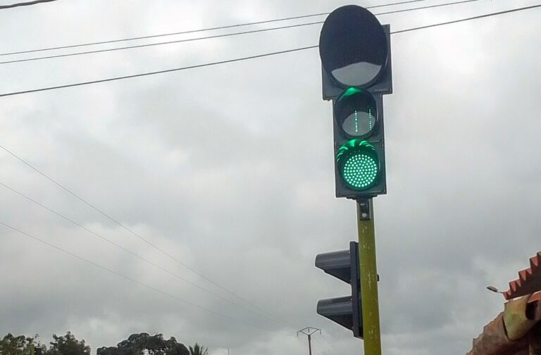 Côte d’Ivoire – AIP / L’AGEROUTE installe des feux tricolores à Prikro