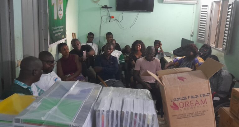 Côte d’Ivoire-AIP/ La Fondation Arch Of Love fait un don de kits scolaires à une association de handicapés