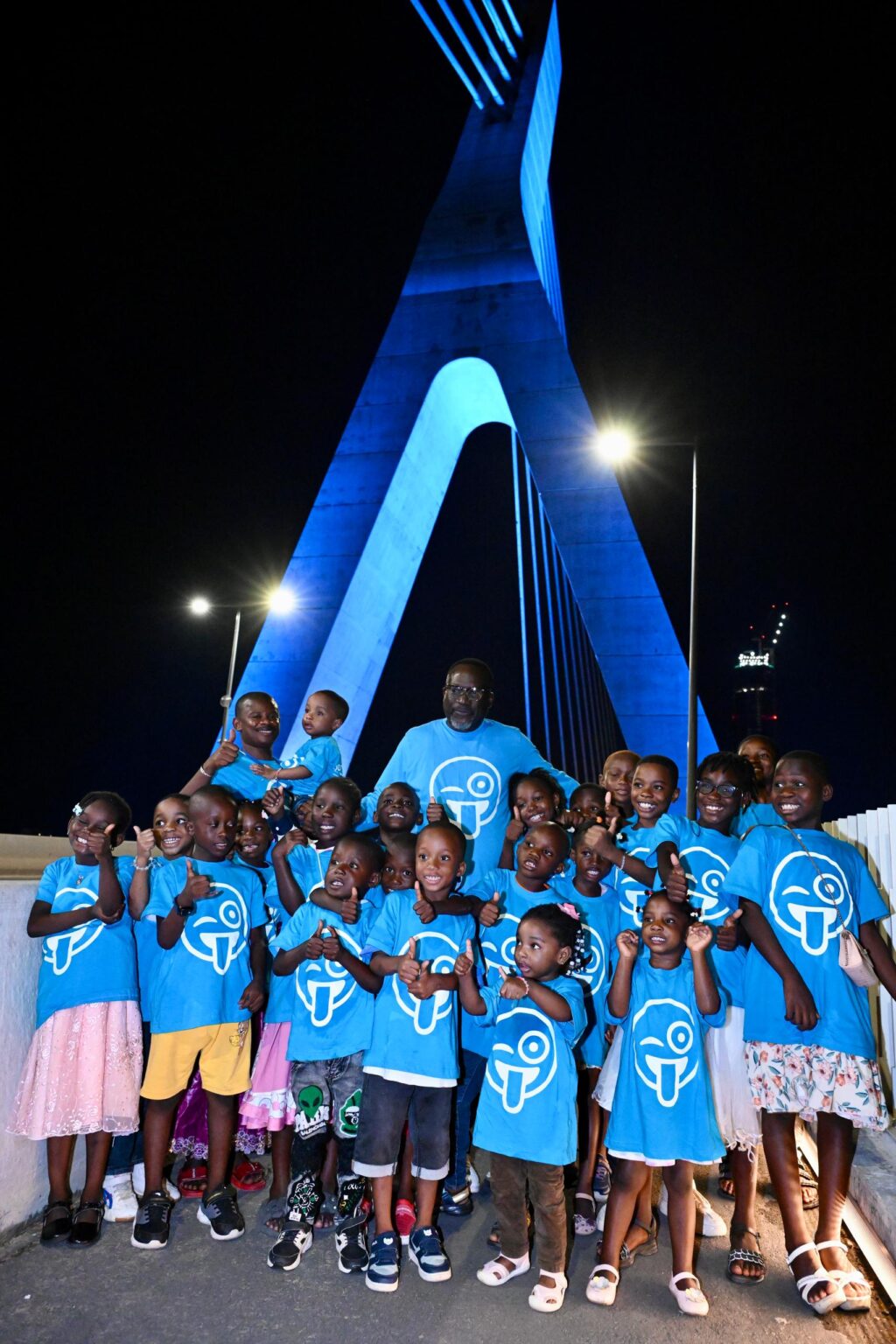 Cote d’Ivoire-AIP/L’Unicef illumine le pont Alassane Ouattara en bleu pour la promotion des droits des enfants