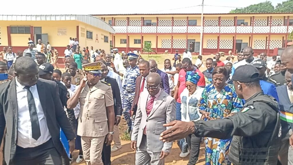 Côte d’Ivoire – AIP/ Éducation : Mariatou Koné satisfaite des travaux de réhabilitation du lycée de Bonoua