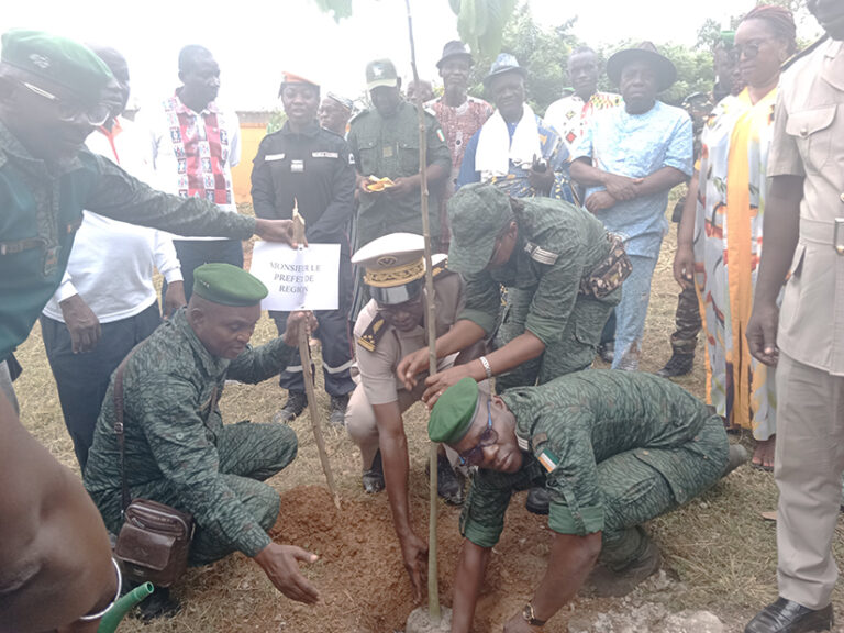 Côte d’Ivoire-AIP/ Journée de la paix : la population ivoirienne appelée à s’unir autour de sa forêt matérialisée sur le drapeau par le vert