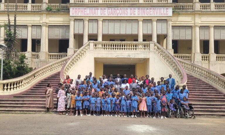 Côte d’Ivoire-AIP/ L’ONECI promet des pièces nationales d’identité aux enfants de l’orphelinat de Bingerville